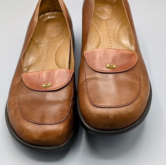 Women's Dansko brown loafers size 9.5-10 EU size 40 - Picture 1 of 9
